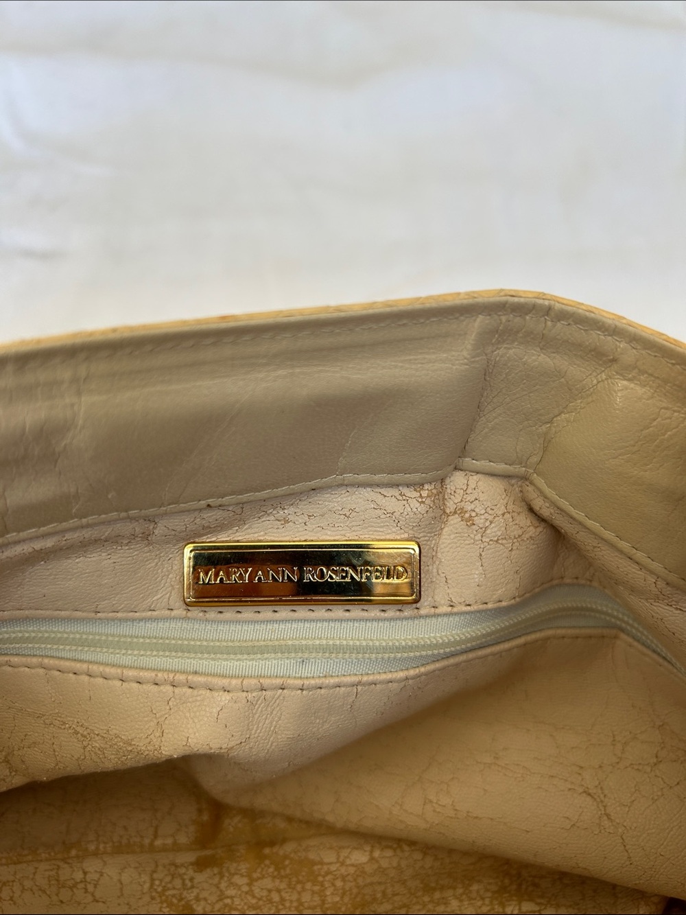 Mary Ann Rosenfeld - Textured Cream Python Shoulder Bag - Picture 11 of 11
